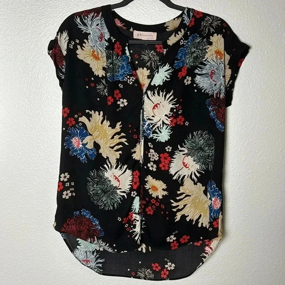 Philosophy Short Sleeve Floral Top - Picture 9 of 9